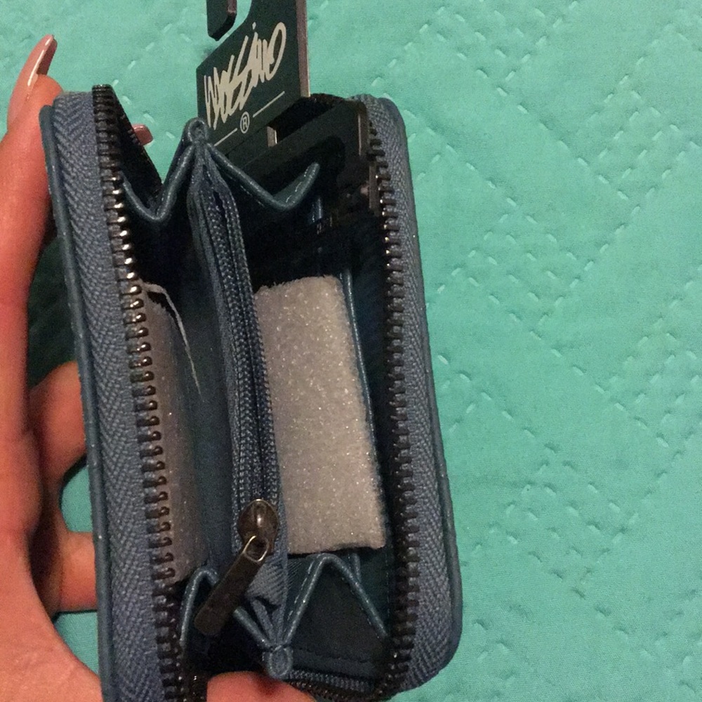 Wallet - Picture 3 of 3